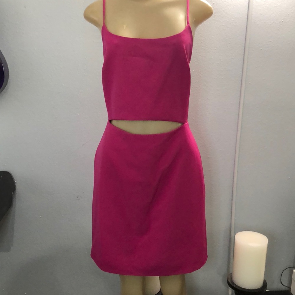 WAYF fuchsia dress size M. New